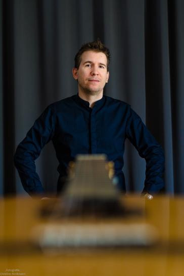 künstlerisches Portrait eines Gitarristen