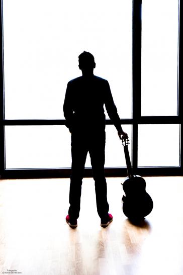 Silhouette eines Gitarristen